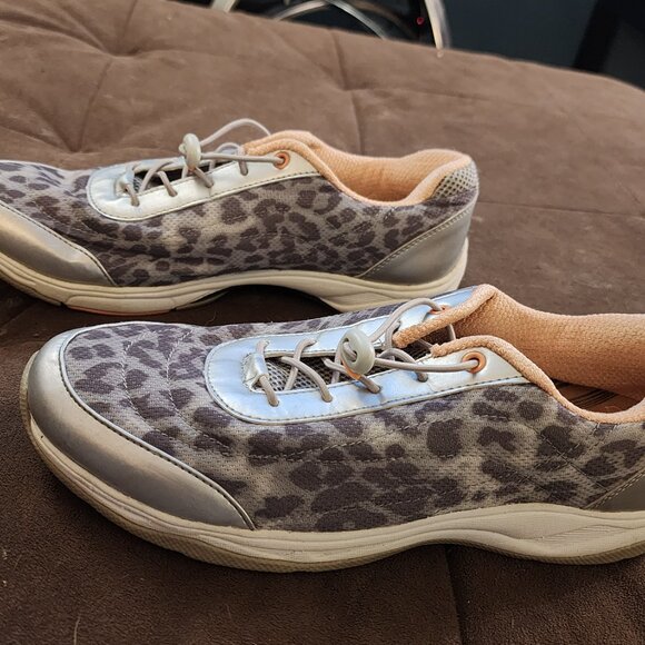 Vionic 335 Neptune 9003 Sneakers - Grey Leopard Print - Women's Size 10 - Picture 3 of 6